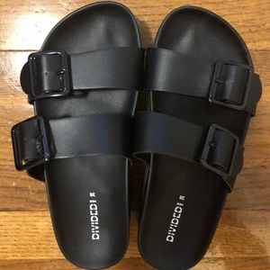 Black H&M shoes- new condition hardly worn!